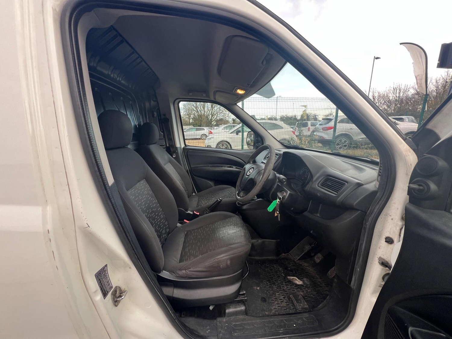 Used Vauxhall Combo 2013 for sale - 76458038: Photo 2