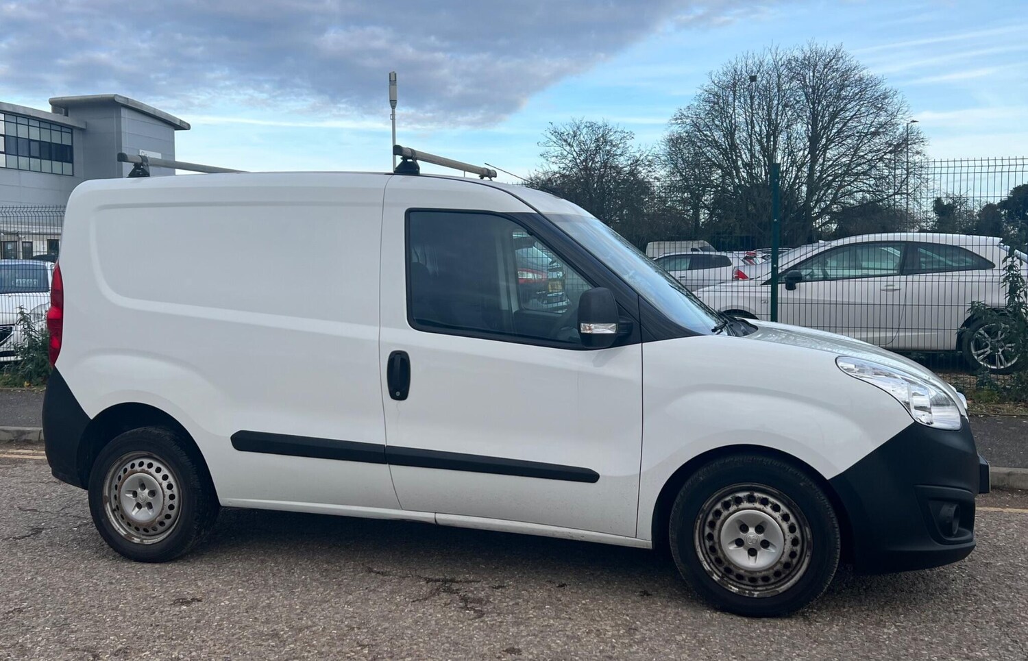 Used Vauxhall Combo 2013 for sale - 76458038: Photo 4