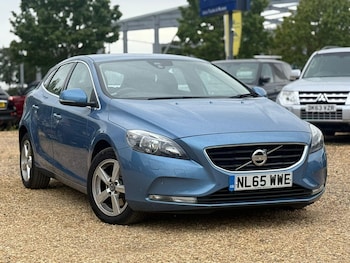 Used Volvo V40 2015 for sale - 75914885: Photo