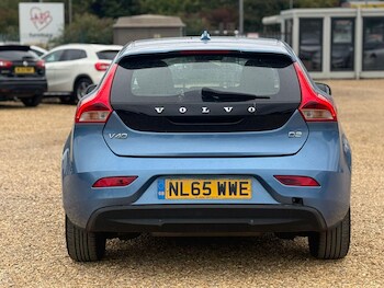 Used Volvo V40 2015 for sale - 75914885: Photo