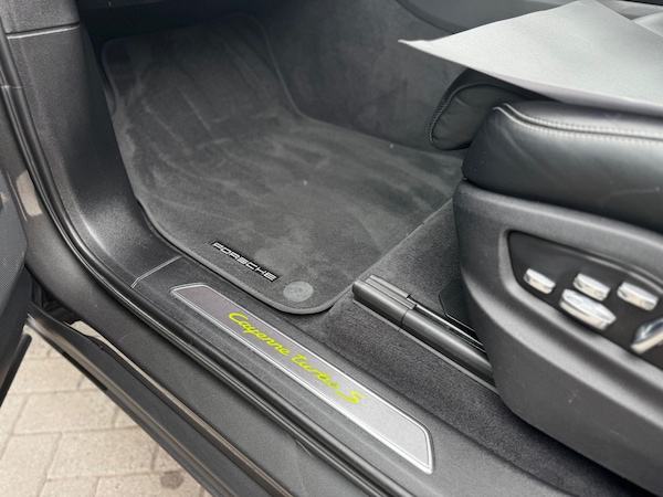 Used Porsche Cayenne 2020 for sale - 74545320: Photo 41
