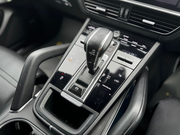 Used Porsche Cayenne 2020 for sale - 74545320: Photo 42