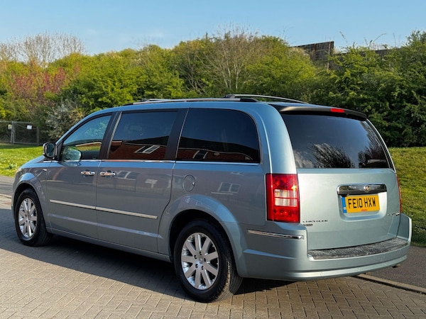 Used Chrysler Grand Voyager 2010 for sale - 74125108: Photo 5