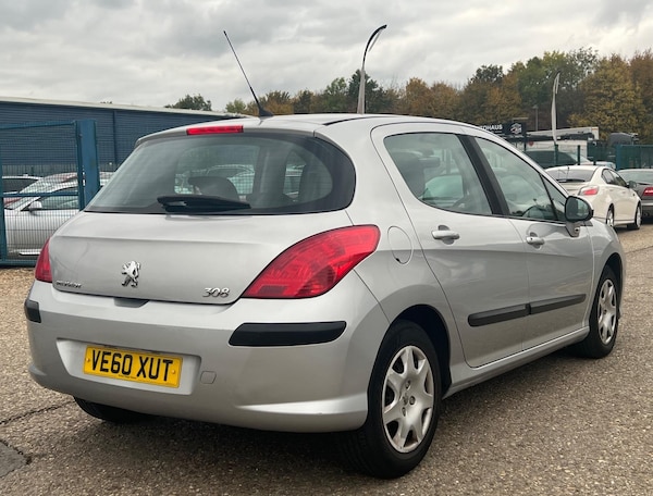 Used Peugeot 308 2011 for sale - 76318140: Photo 11