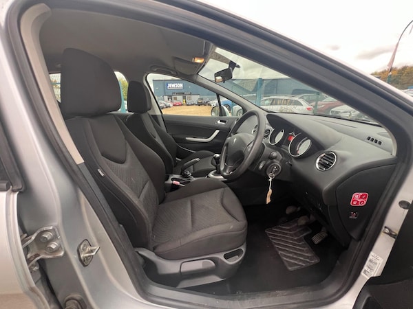 Used Peugeot 308 2011 for sale - 76318140: Photo 9