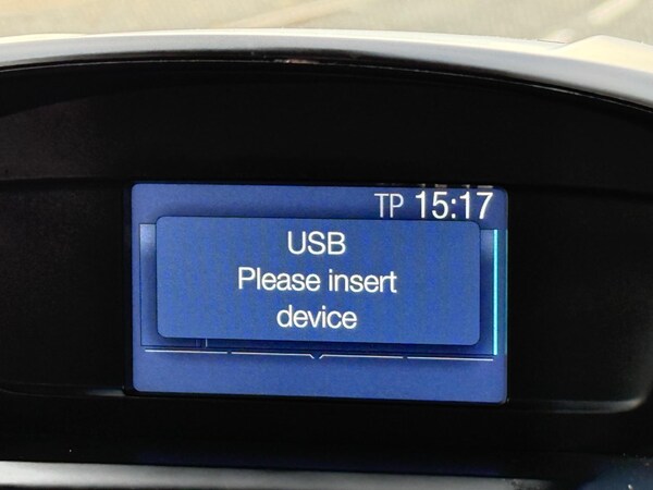 Used Ford Kuga 2015 for sale - 76167386: Photo 24