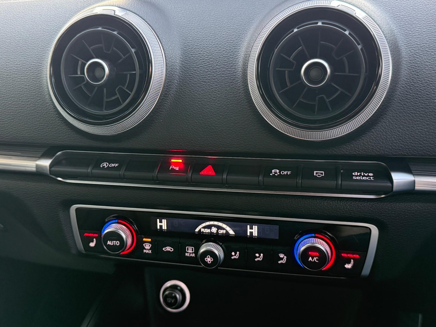 Used Audi A3 2017 for sale - 76199999: Photo 8