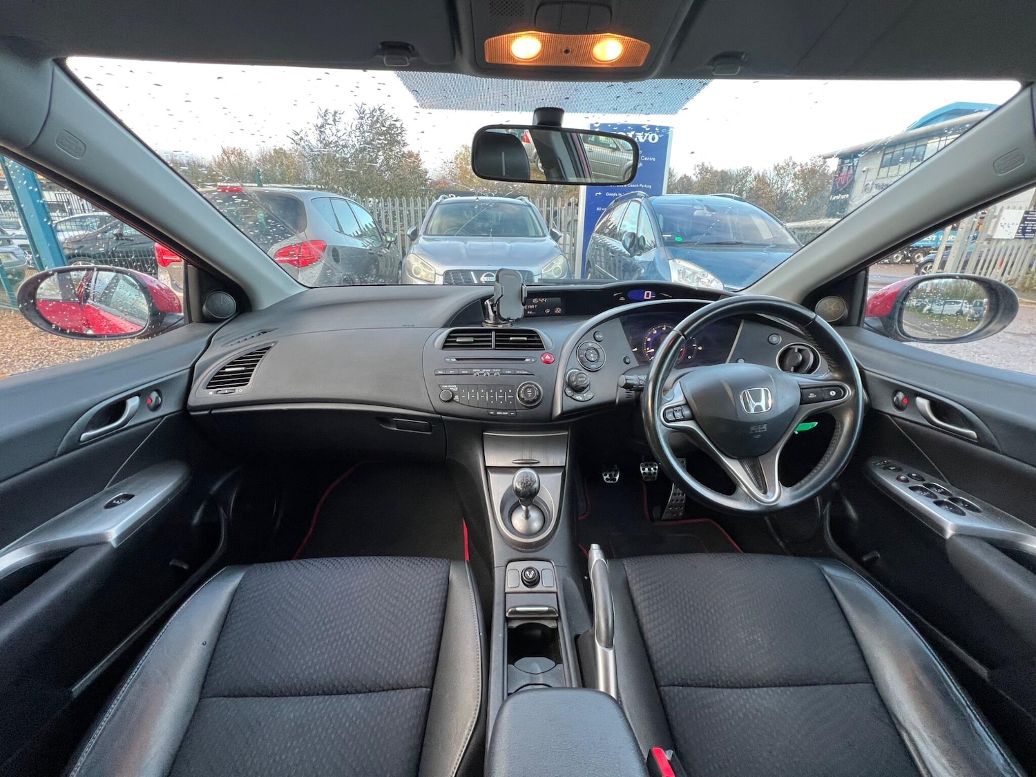 Used Honda Civic 2010 for sale - 76457836: Photo 2