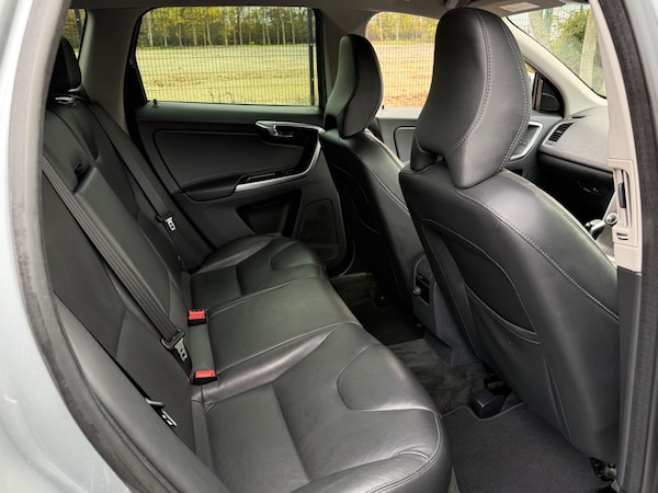 Used Volvo XC60 2015 for sale - 72794692: Photo 12
