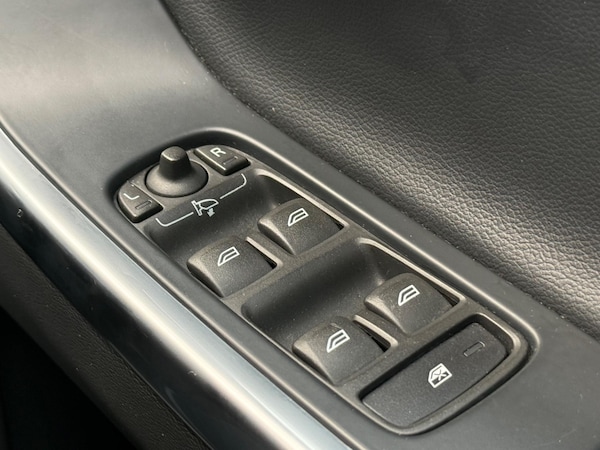 Used Volvo XC60 2015 for sale - 72794692: Photo 23