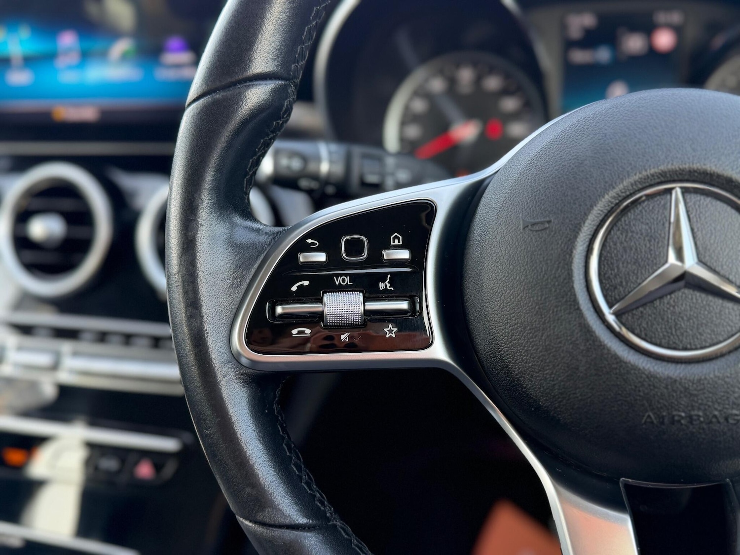 Used Mercedes-Benz C Class 2019 for sale - 75334163: Photo 36