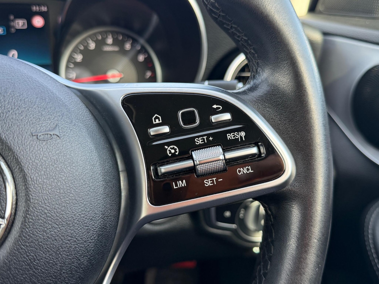 Used Mercedes-Benz C Class 2019 for sale - 75334163: Photo 38