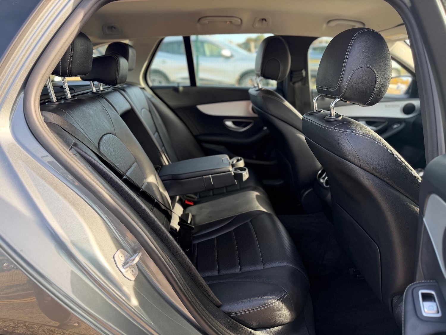 Used Mercedes-Benz C Class 2019 for sale - 75334163: Photo 8