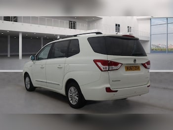 Used Ssangyong Turismo 2017 for sale - 76632758: Photo