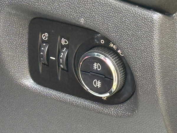 Used Vauxhall Corsa 2014 for sale - 75089340: Photo 17