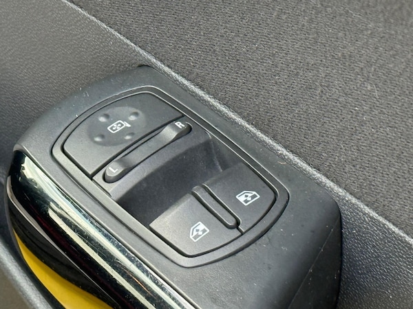 Used Vauxhall Corsa 2014 for sale - 75089340: Photo 18