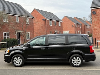 Used Chrysler Grand Voyager 2012 for sale - 73610842: Photo