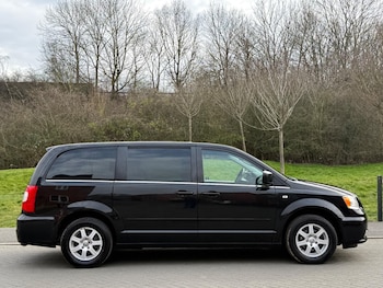 Used Chrysler Grand Voyager 2012 for sale - 73610842: Photo