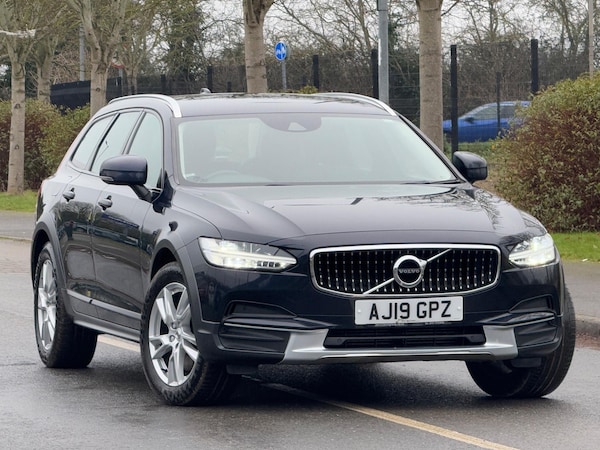 Used Volvo V90 Cross Country 2019 for sale - 73417024: Photo 1