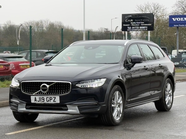 Used Volvo V90 Cross Country 2019 for sale - 73417024: Photo 2