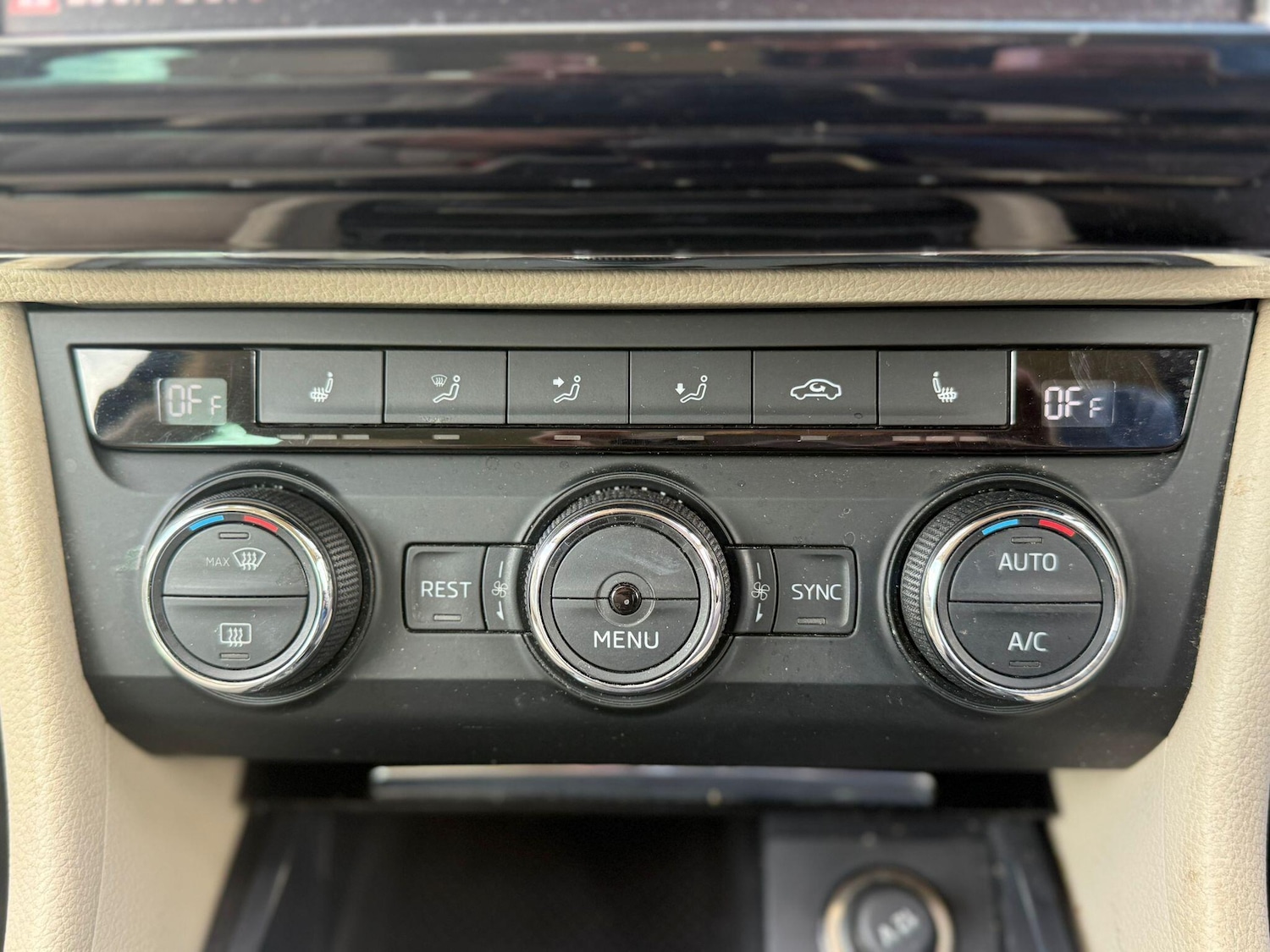 Used Skoda Superb 2016 for sale - 75333634: Photo 16