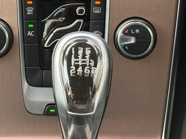 Used Volvo V40 Cross Country 2014 for sale - 73349178: Photo 18