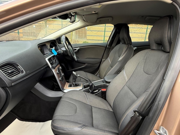 Used Volvo V40 Cross Country 2014 for sale - 73349178: Photo 8
