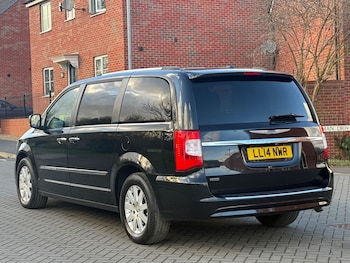 Used Chrysler Grand Voyager 2014 for sale - 73540406: Photo