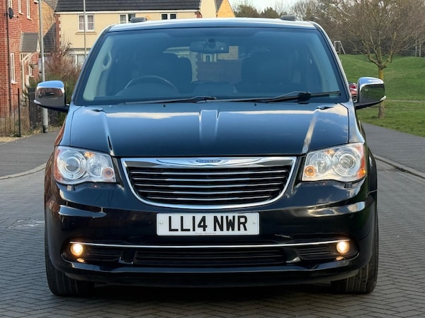 Used Chrysler Grand Voyager 2014 for sale - 73540406: Photo 5