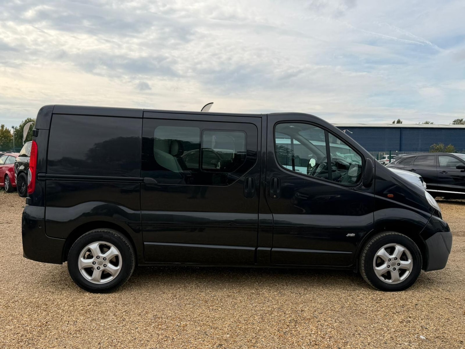 Used Vauxhall Vivaro 2014 for sale - 76855730: Photo 3