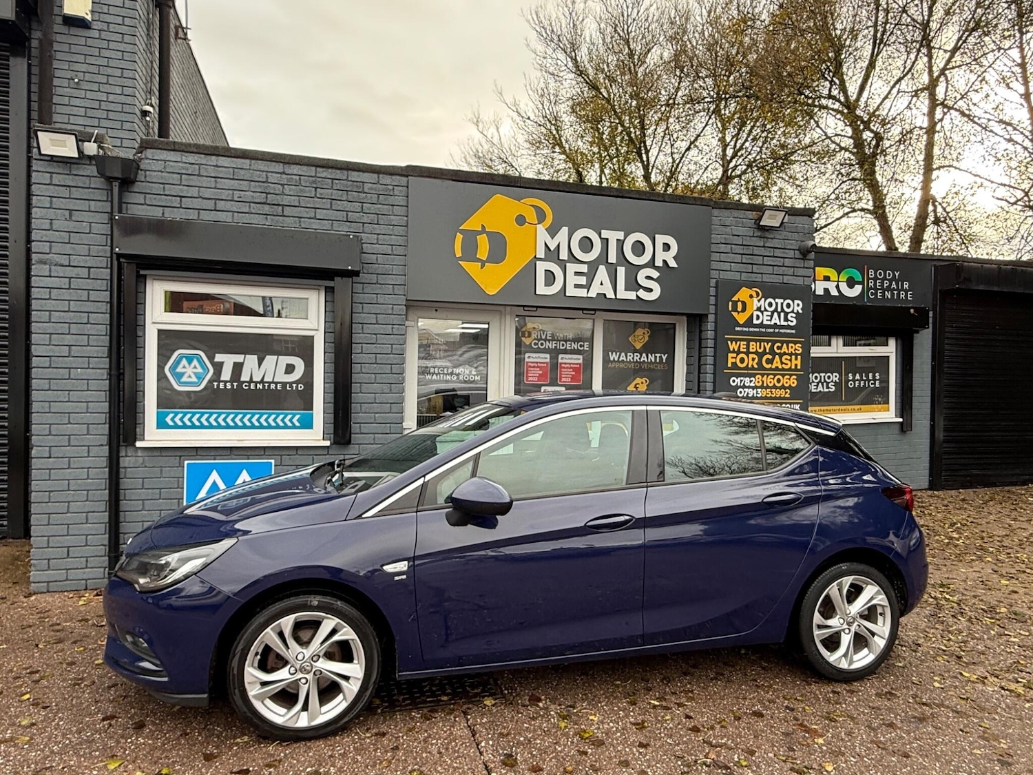 Used Vauxhall Astra 2017 for sale - 77203140: Photo 3