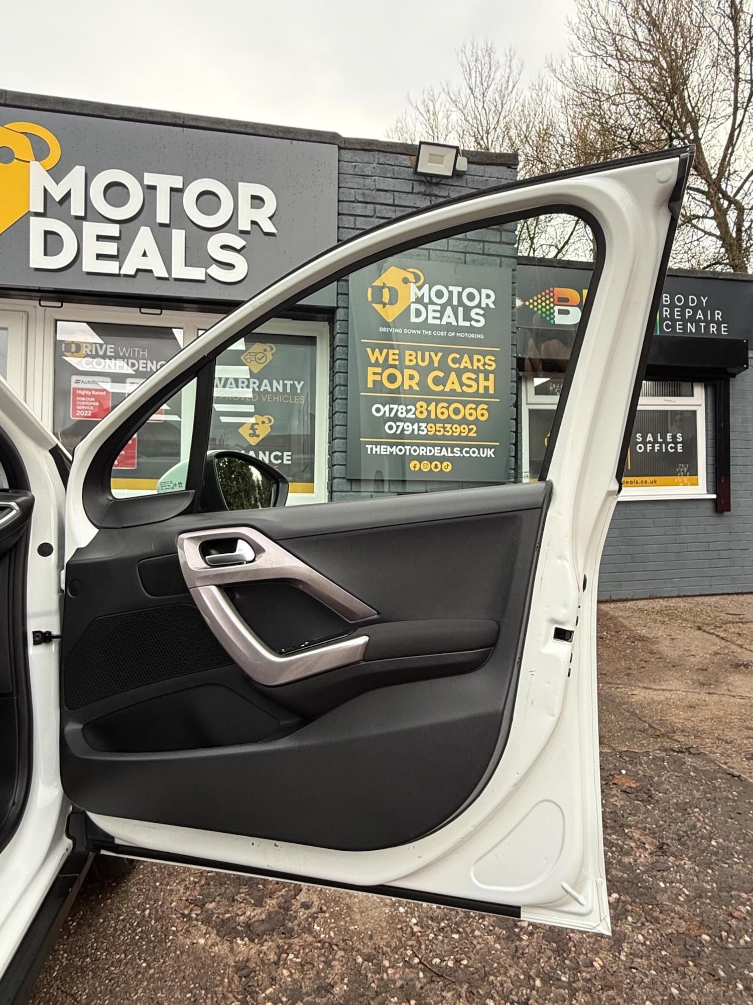 Used Peugeot 2008 2014 for sale - 77253943: Photo 14