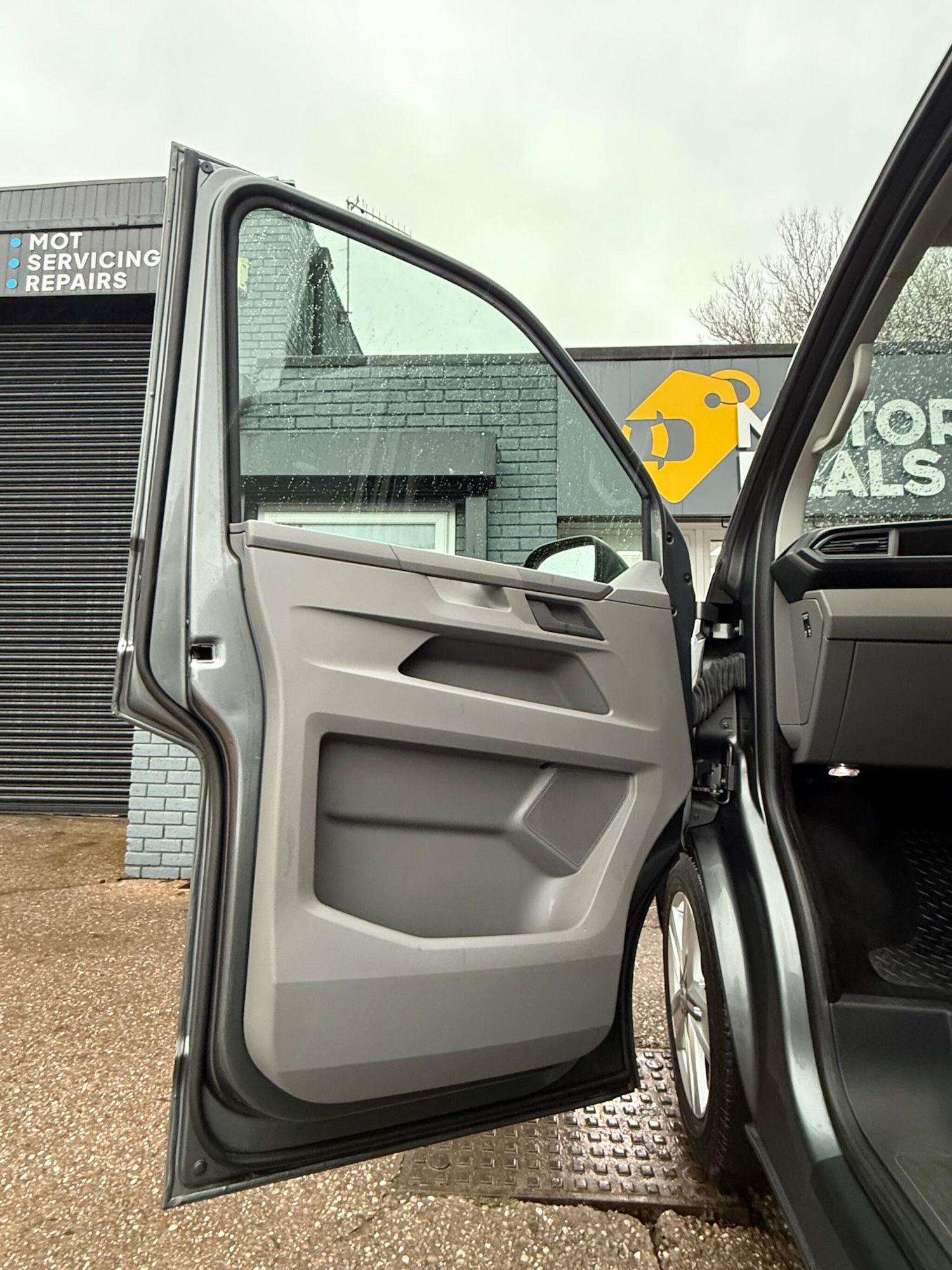 Used Volkswagen Transporter Shuttle 2020 for sale - 76899118: Photo 13