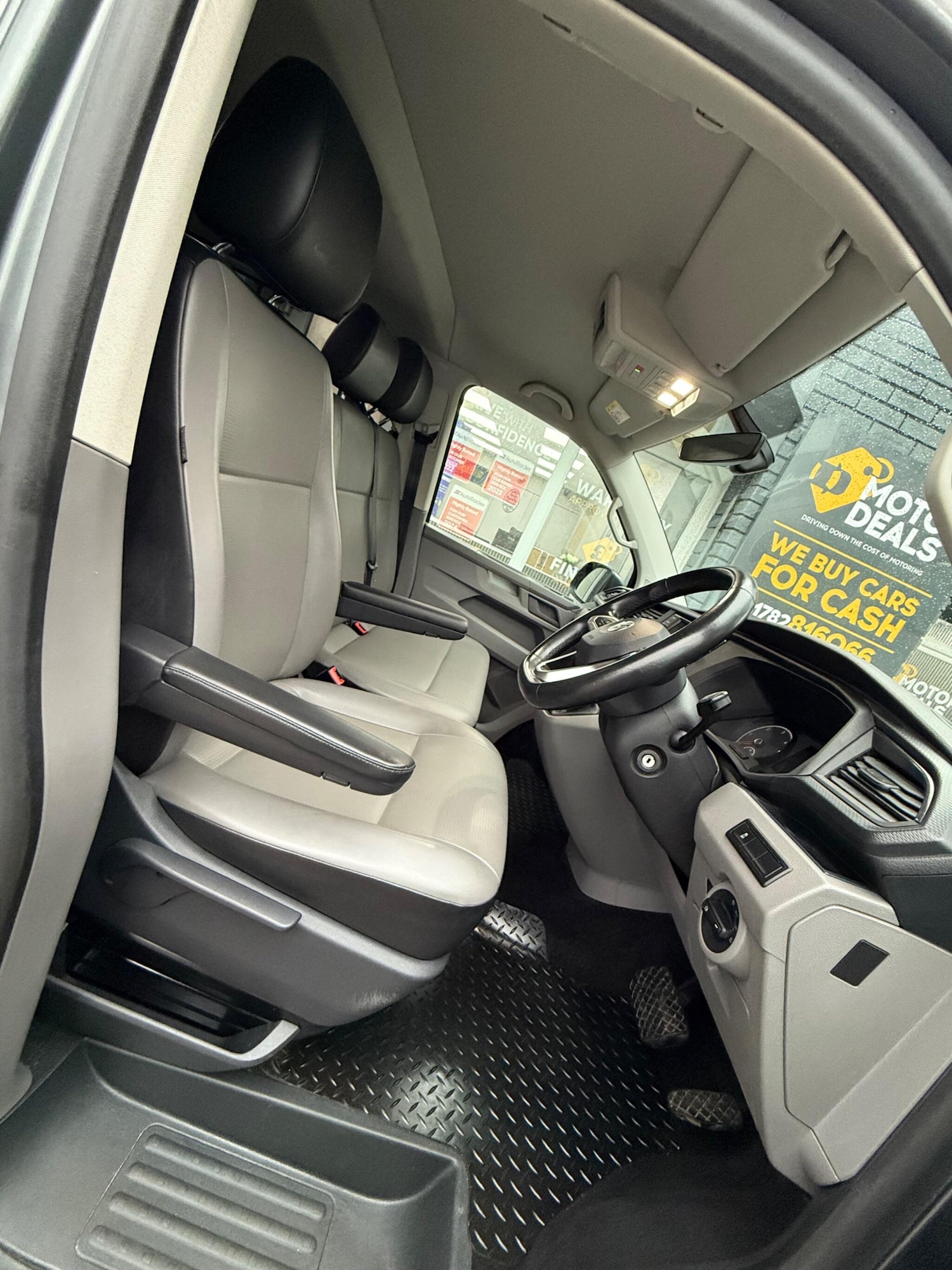 Used Volkswagen Transporter Shuttle 2020 for sale - 76899118: Photo 15