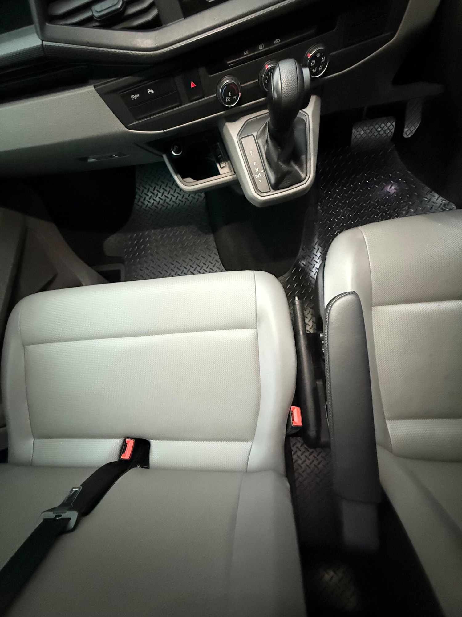 Used Volkswagen Transporter Shuttle 2020 for sale - 76899118: Photo 28