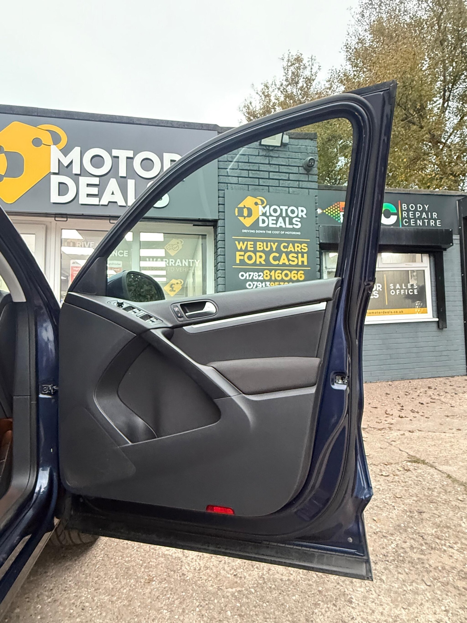 Used Volkswagen Tiguan 2015 for sale - 76314707: Photo 14