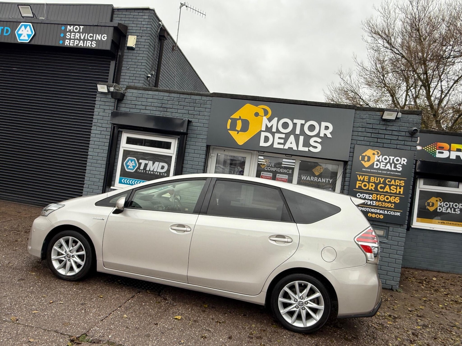 Used Toyota Prius+ 2020 for sale - 76753228: Photo 10