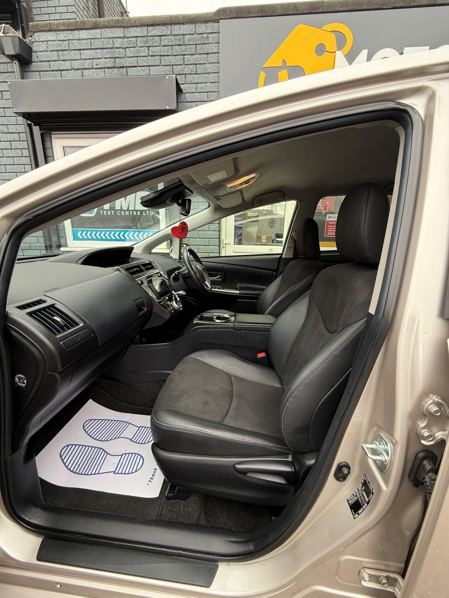 Used Toyota Prius+ 2020 for sale - 76753228: Photo 14