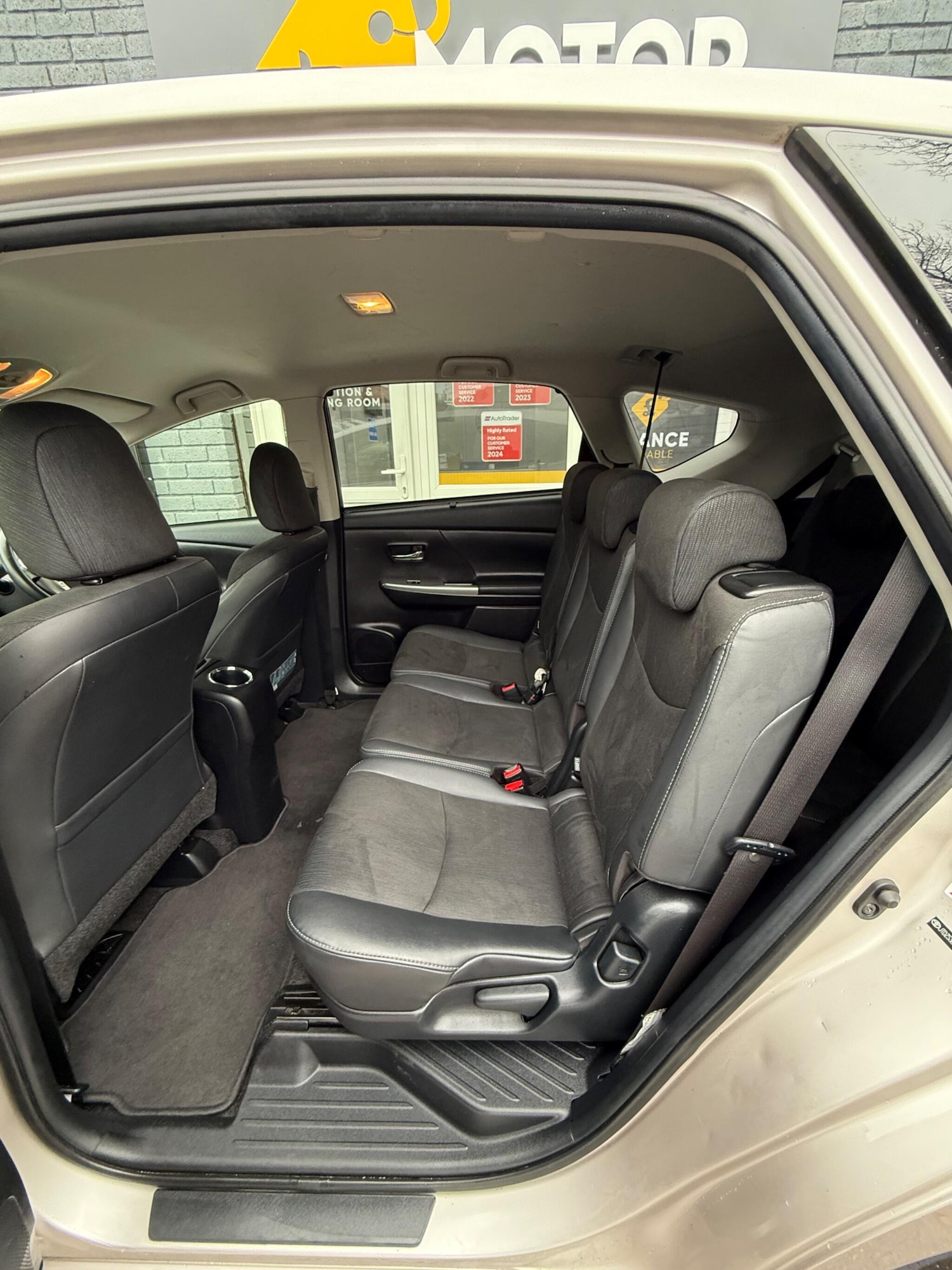 Used Toyota Prius+ 2020 for sale - 76753228: Photo 17