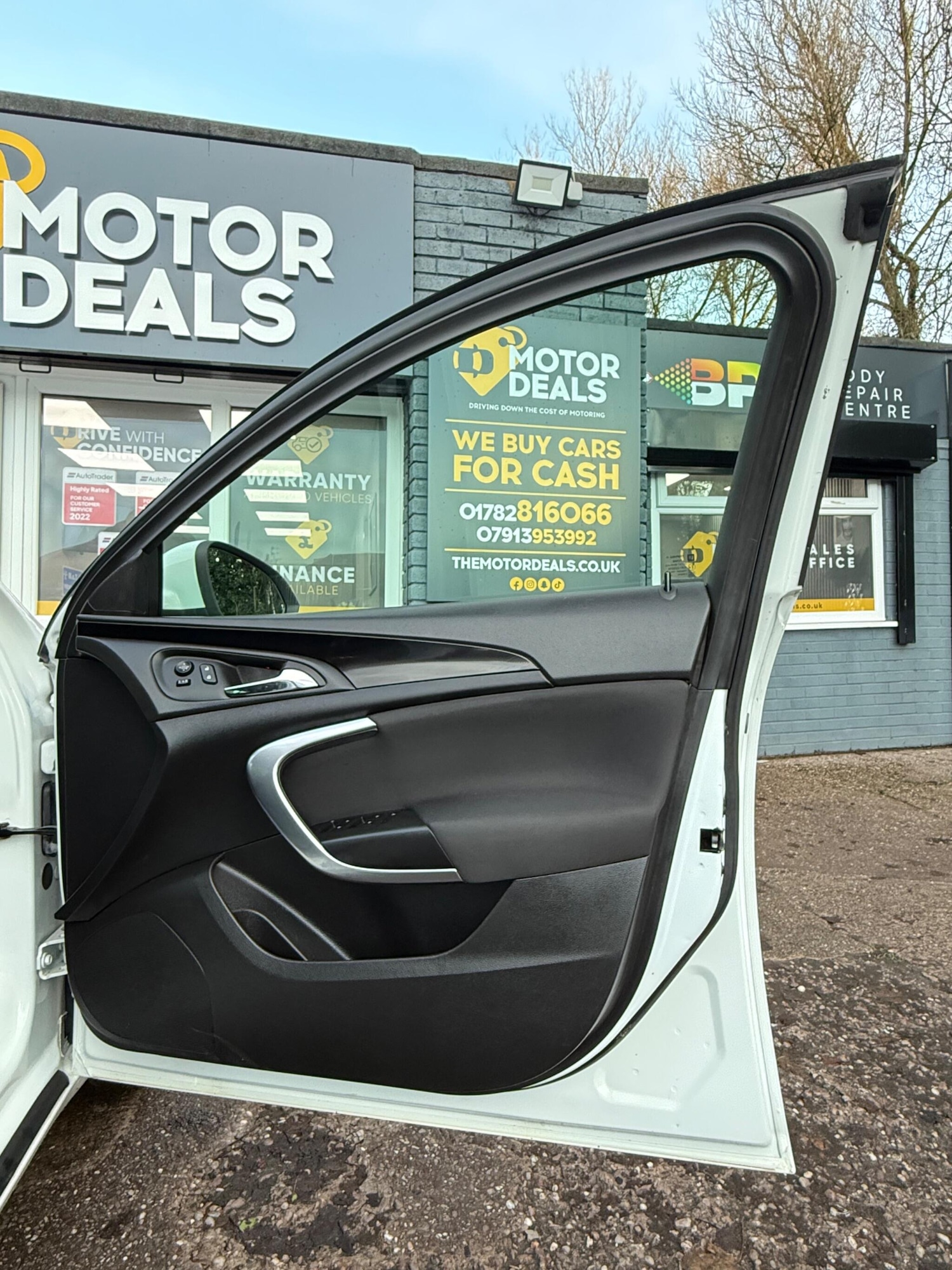 Used Vauxhall Insignia 2014 for sale - 77021048: Photo 14