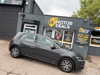Used Volkswagen Golf 2017 for sale - 78481174: Photo