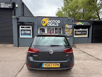 Used Volkswagen Golf 2017 for sale - 78481174: Photo