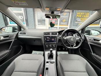 Used Volkswagen Golf 2017 for sale - 78481174: Photo