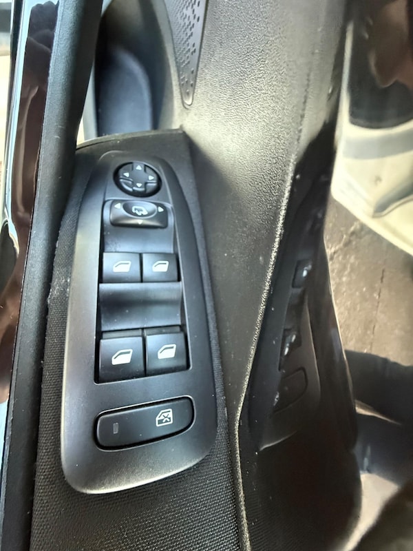 Used Peugeot 208 2019 for sale - 74799305: Photo 28