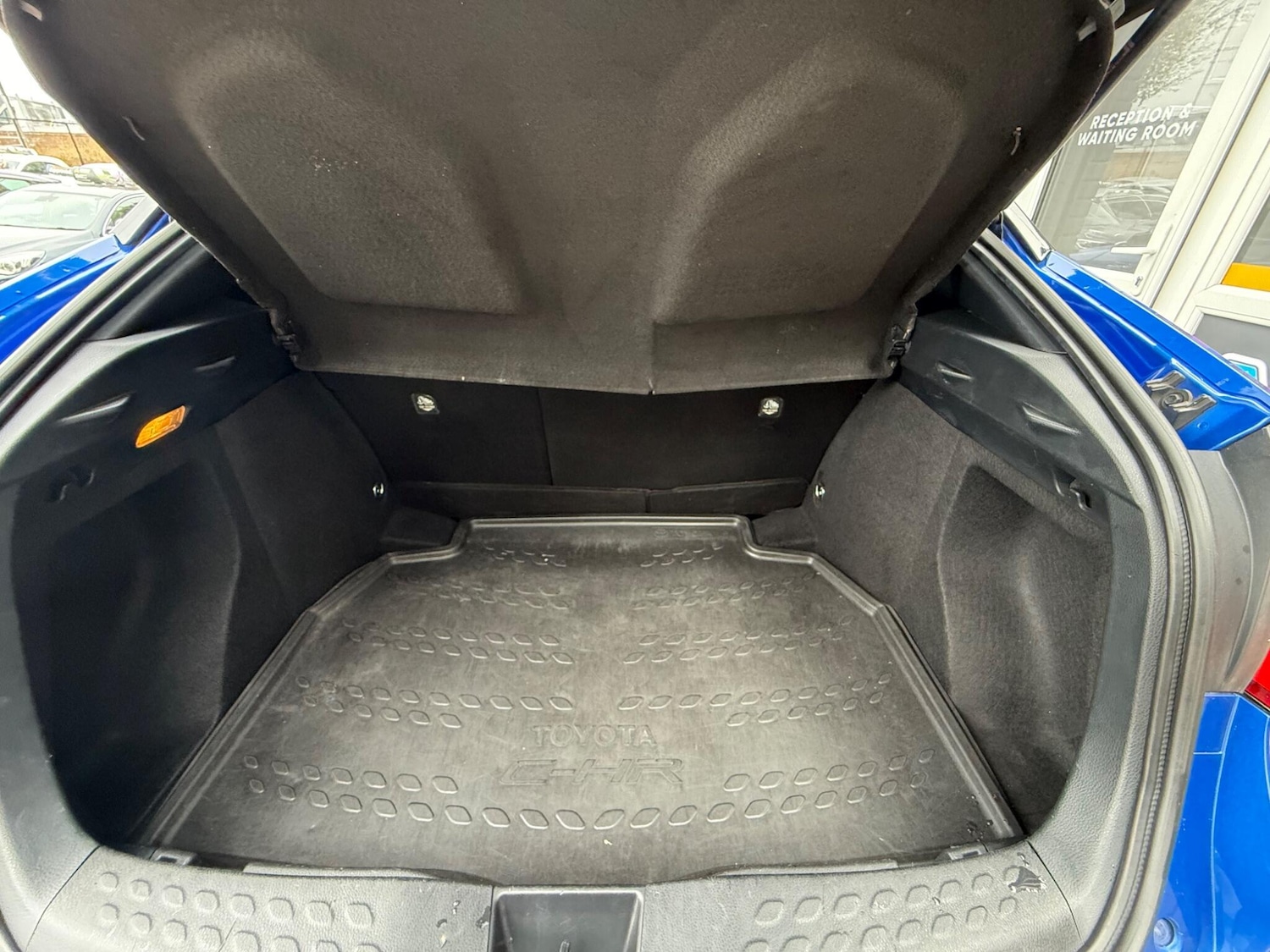 Used Toyota C-HR 2020 for sale - 77203790: Photo 28