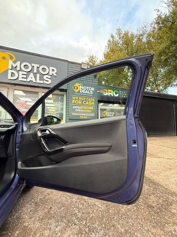 Used Peugeot 208 2014 for sale - 76189887: Photo 13