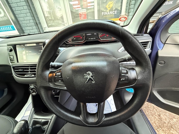 Used Peugeot 208 2014 for sale - 76189887: Photo 22