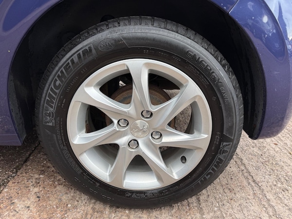Used Peugeot 208 2014 for sale - 76189887: Photo 28