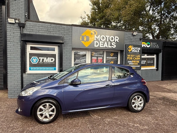 Used Peugeot 208 2014 for sale - 76189887: Photo 3