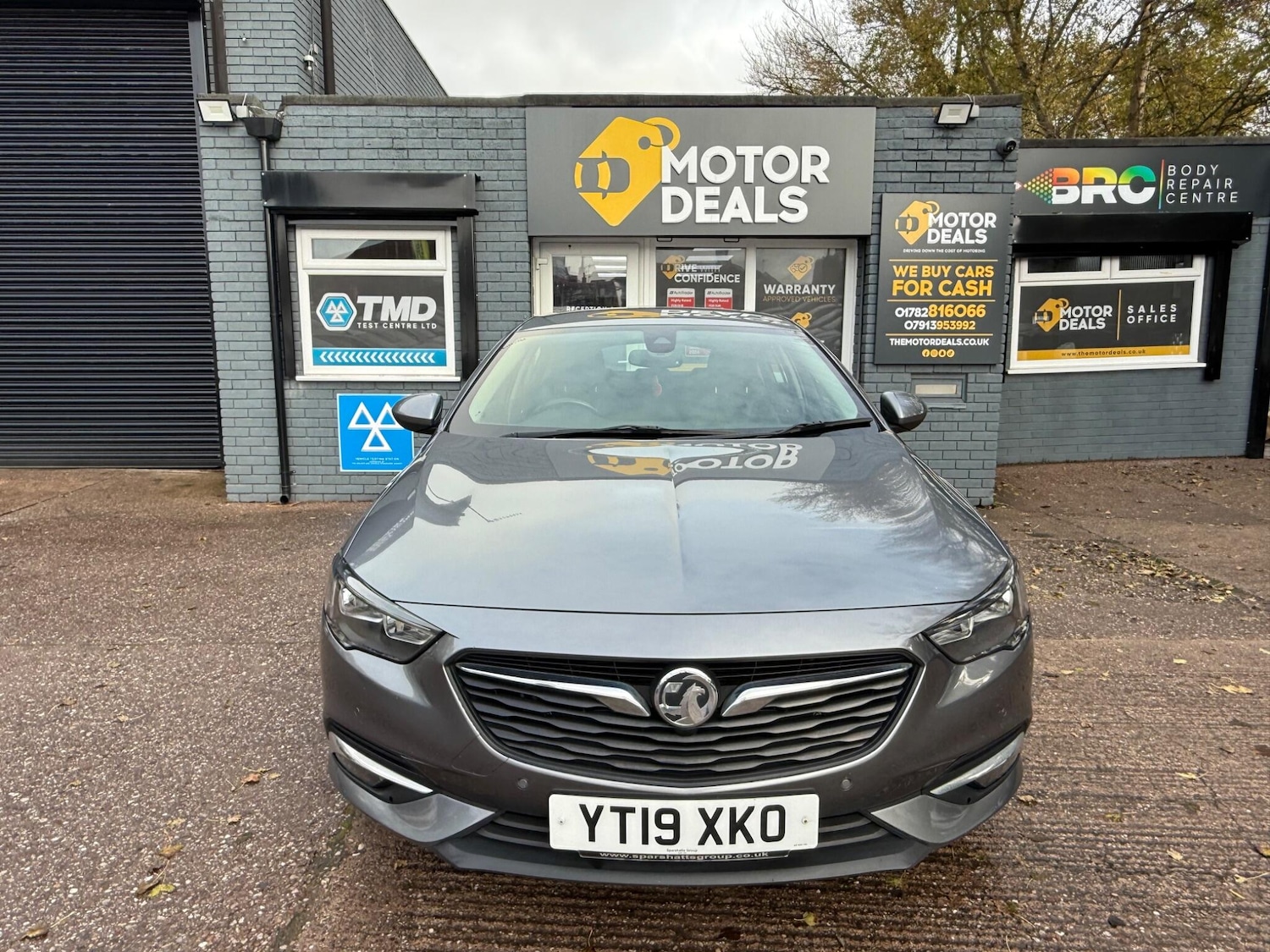 Used Vauxhall Insignia for sale - 77242446: Photo 2